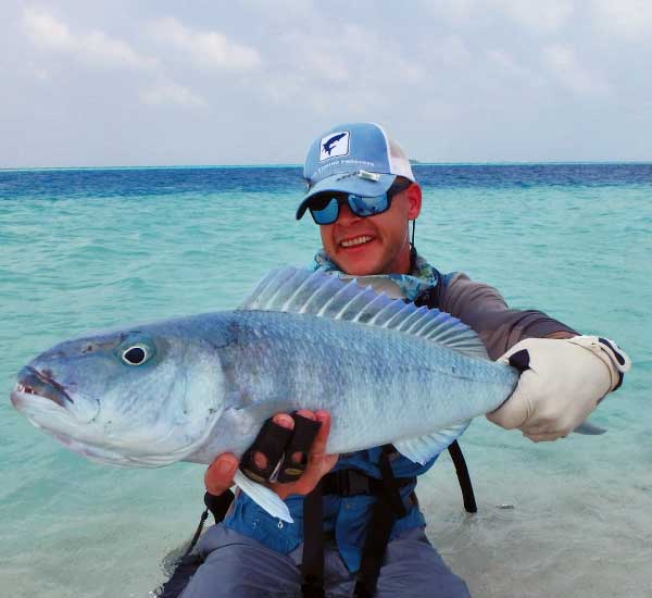 Mit Popperfliegen kann man Green Jobfish fangen